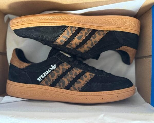 Adidas Spezial Preta Tigresa